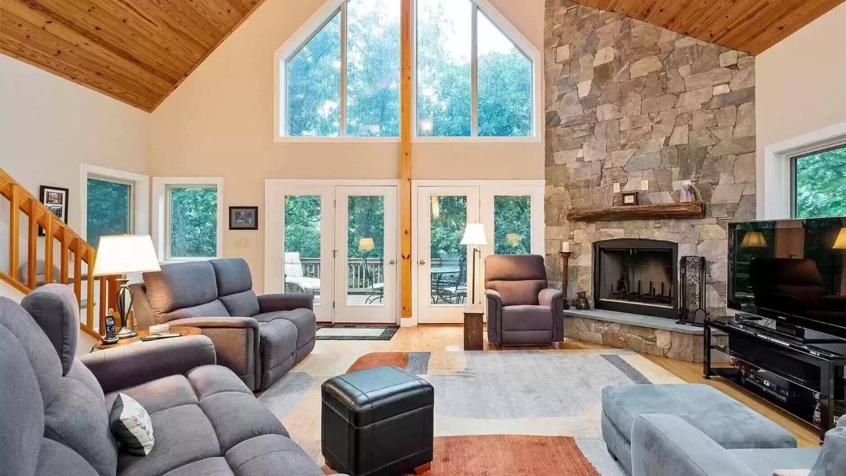 Roseland House | Above the Clouds! Perfect Escape for Families!