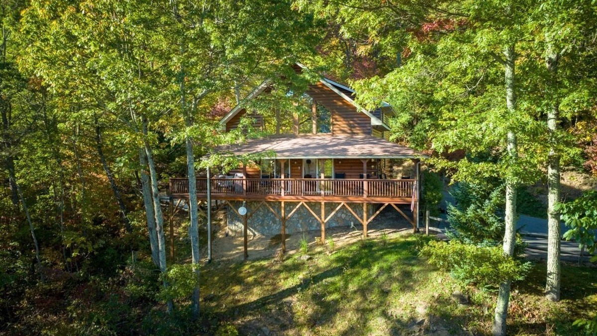 Maggie Valley Cabin | Above The Mist