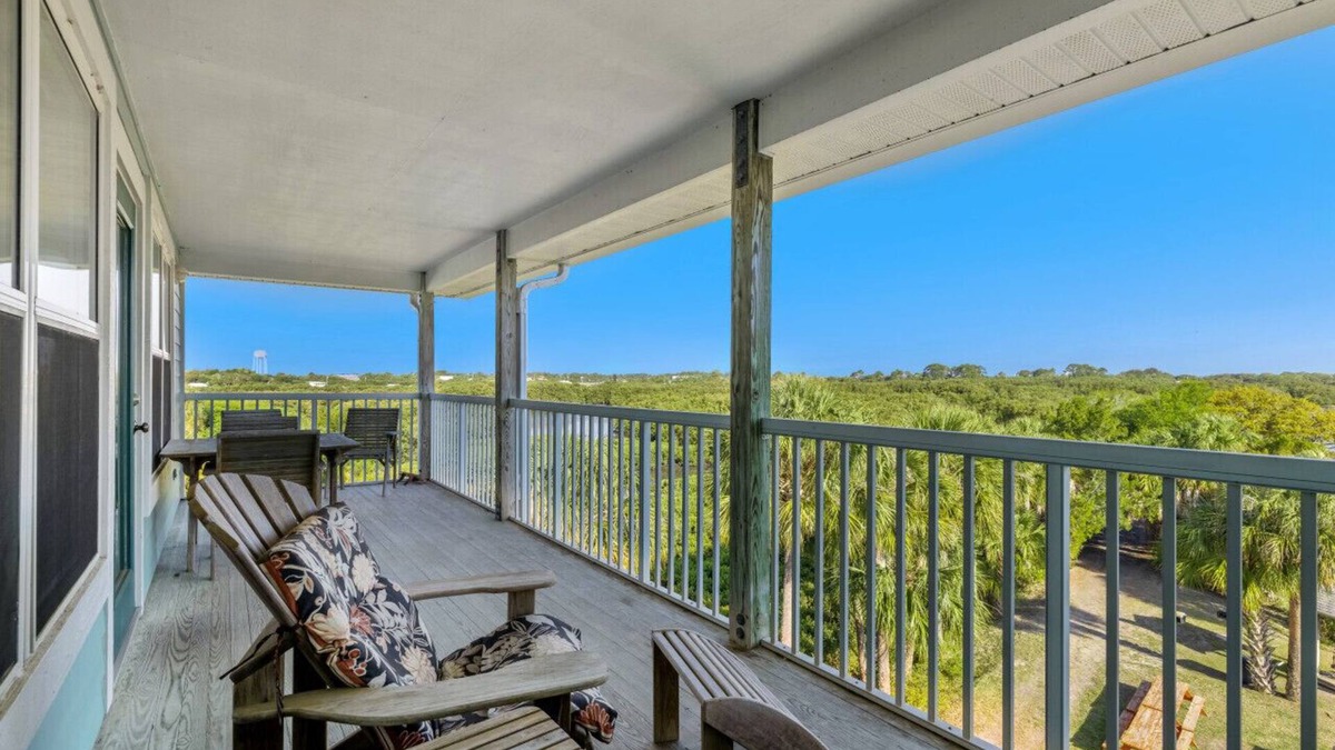 Cedar Key Condo | Above the Rest B301: A spacious penthouse with water views