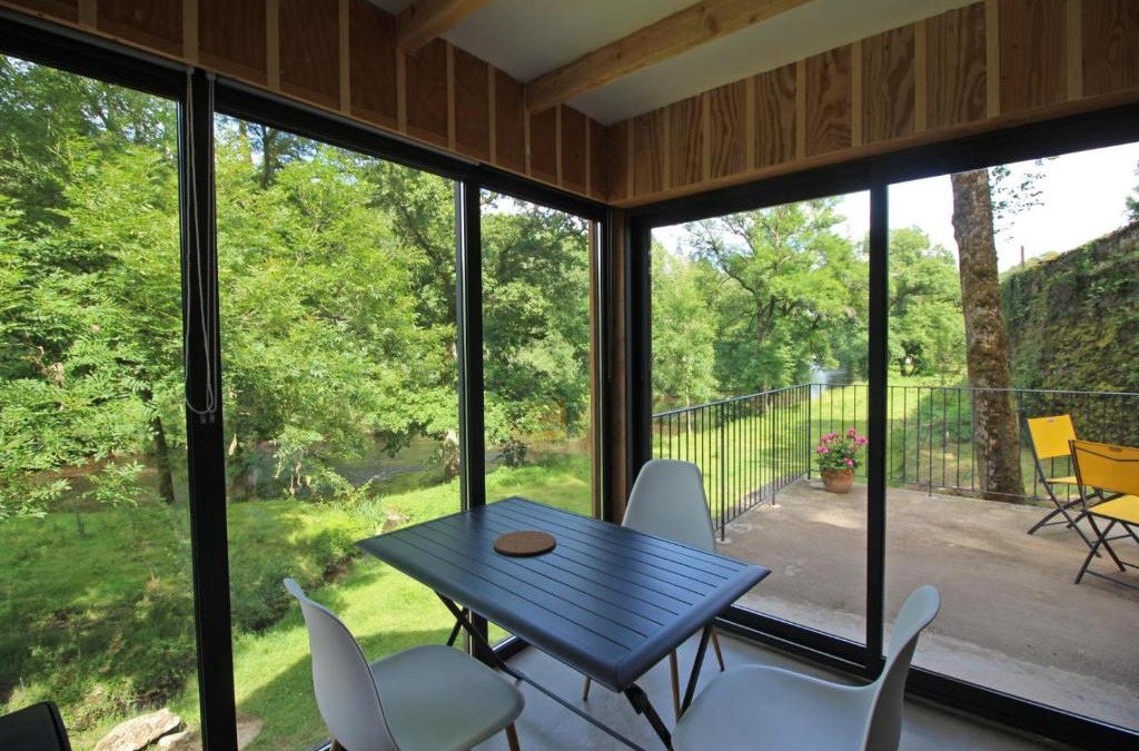 Blanzac House | Abri du martin pecheur