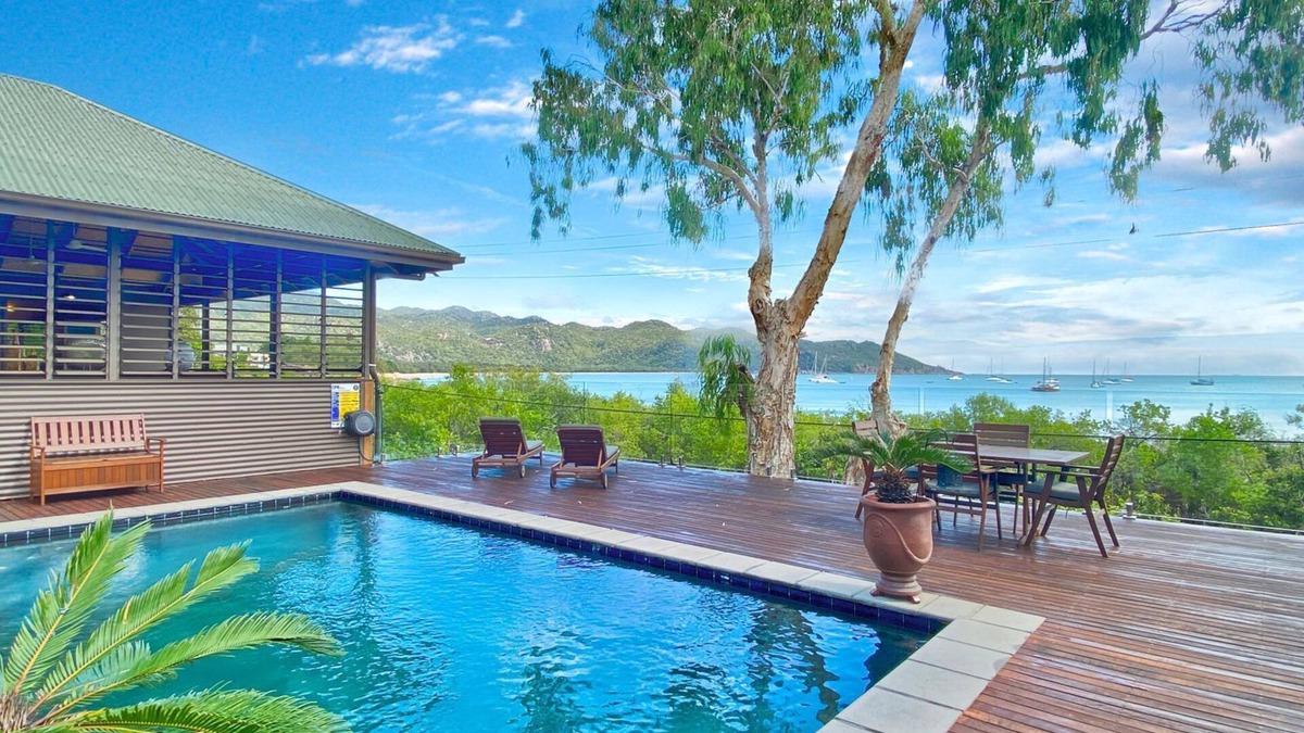 Horseshoe Bay House | Absolute Beachfront and Pool House