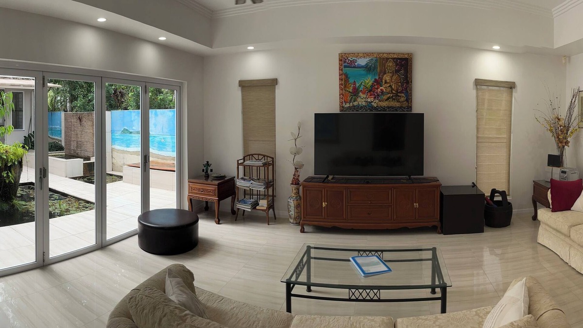 Kewarra Beach Villa | Absolute Beachfront 2 Bedroom Luxury Holiday Home