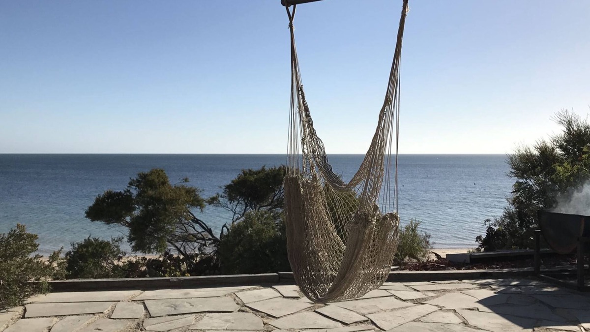 Muloowurtie House | Absolute Beachfront Home at Black Point - Pet Friendly!
