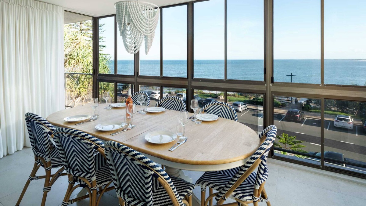 Kings Beach Apartment | Absolute Beachfront Bliss on Kings Beach