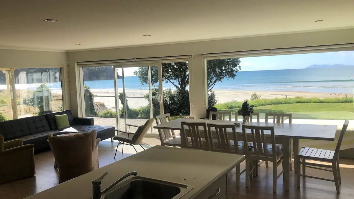 Waihi Beach House | Absolute beachfront! Sleeps 12+nBuilt 2011