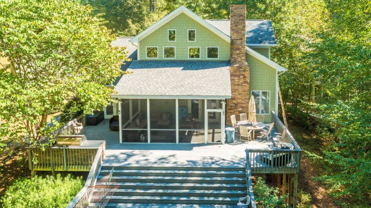Macon House | Absolute Dream, Prime Location: Pool Table & Sauna