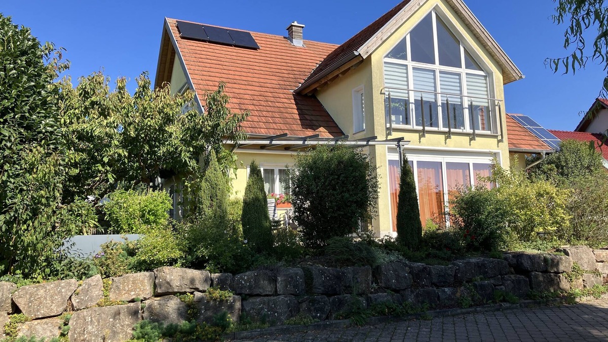 Dittelbrunn Apartment | Absolute Ruhe in Zentraler Lage - wir Freuen uns auf Sie!