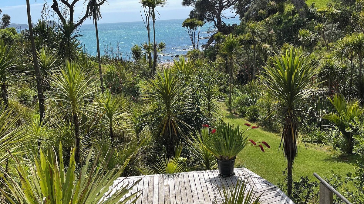 Whananaki North House | Absolute waterfront, private paradise. Native gardens, abundant bird life.