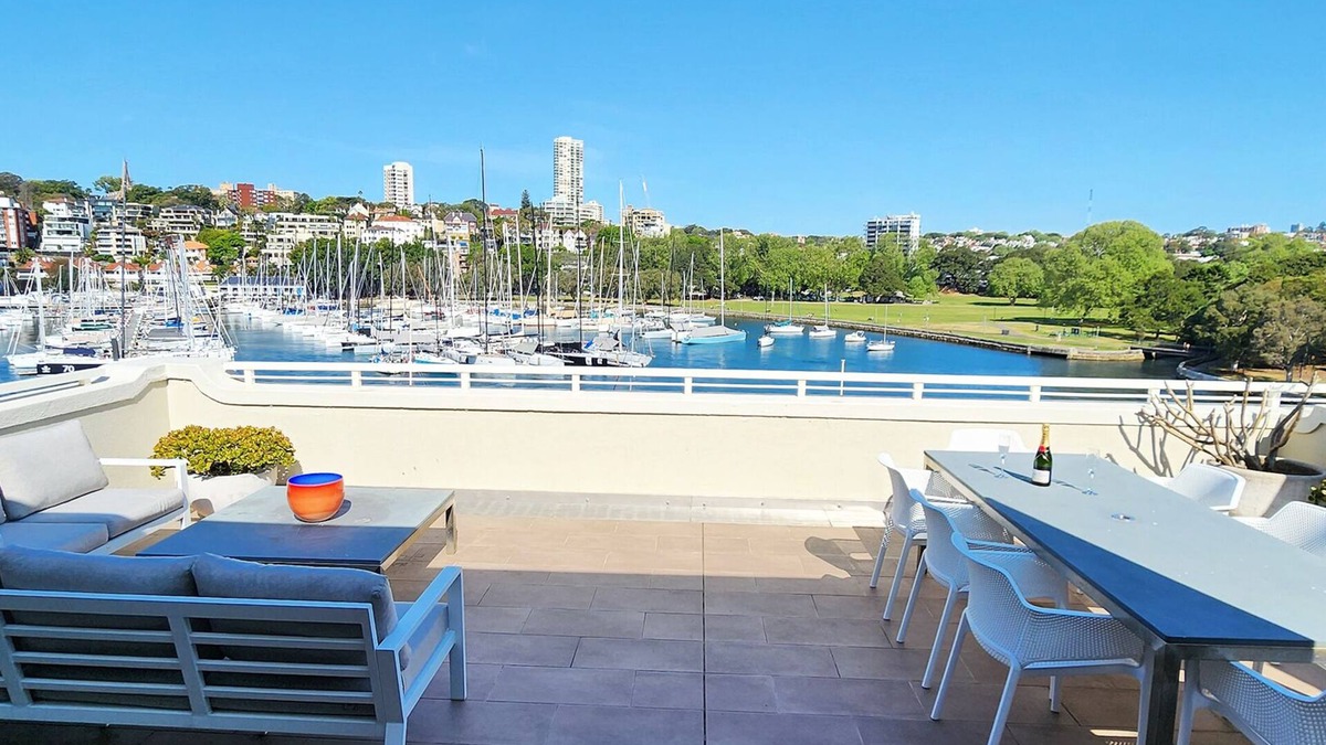 Elizabeth Bay Apartment | Absolute Waterfront with Oversized Private Terrace - 3 bedrooms