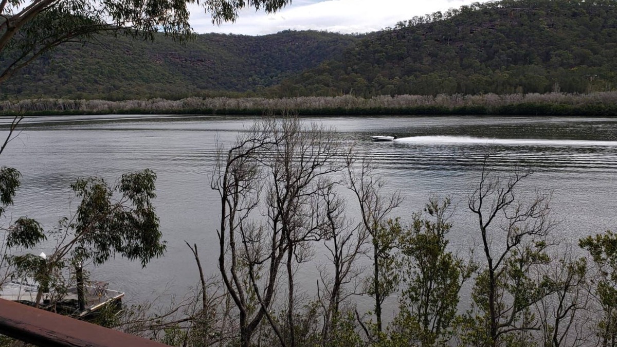 Gunderman House | Absolute waterfront home on the Hawkesbury River perfect for fishing & relaxing