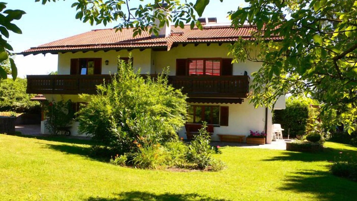 Eurasburg House | Absolutely quiet apartment between Munich and the Alps