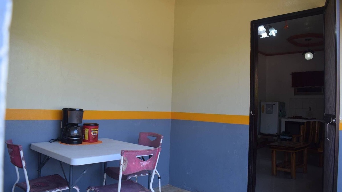 Puerto Galera House | AC Rooms 2 mins to Whitebeach