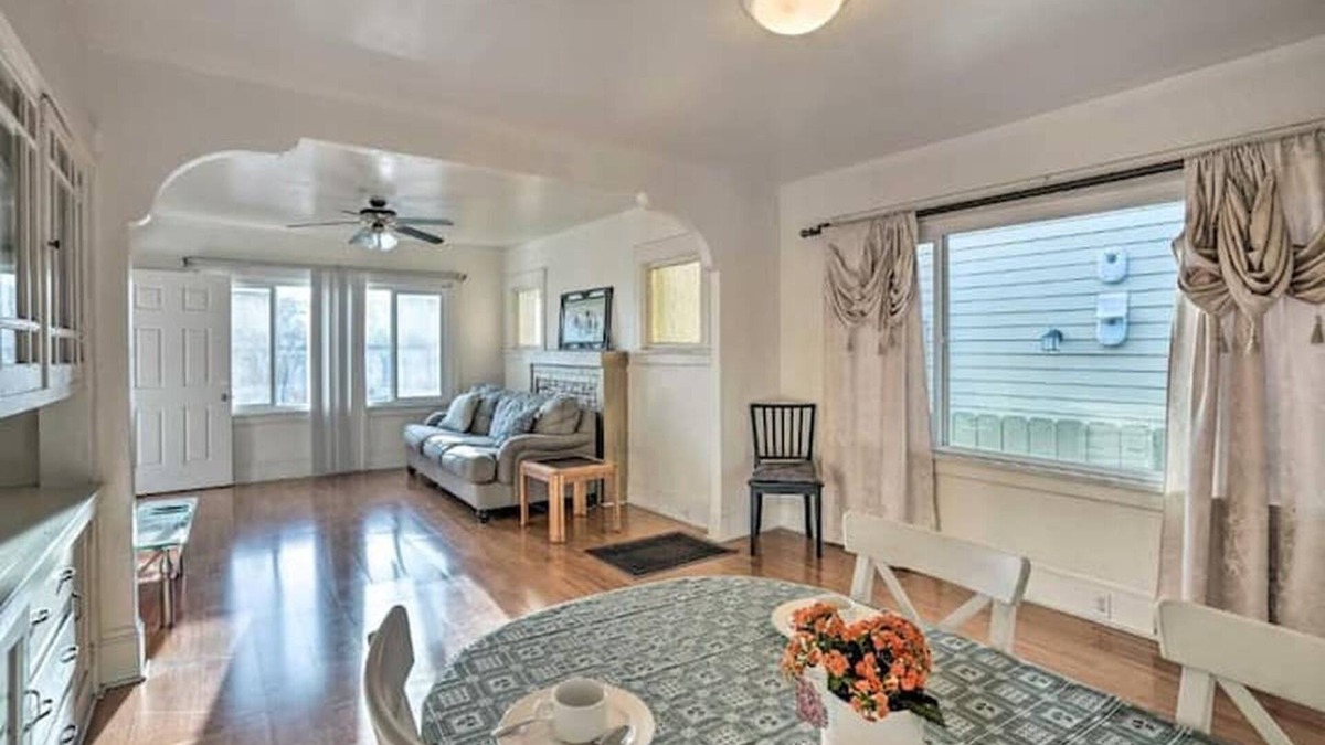 Dimond House | AC! Work team! Family! Nice2 house=2b1b + studio washer dryer! parking! 1price