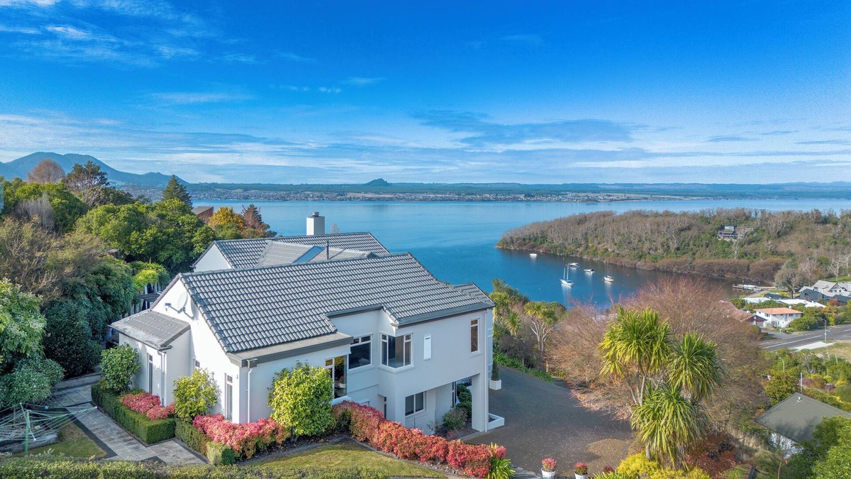 Acacia Bay Villa | ACACIA WATERS