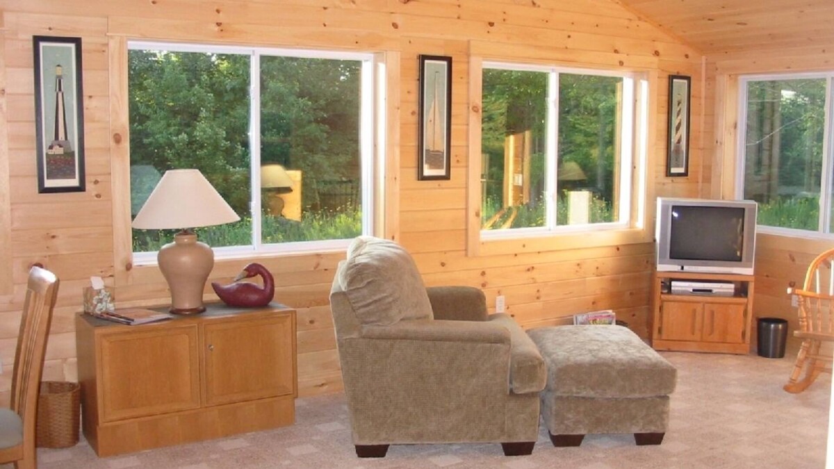 Bar Harbor House | 'Acadia Retreat' Beckons to Those Who Want a Peaceful Setting!