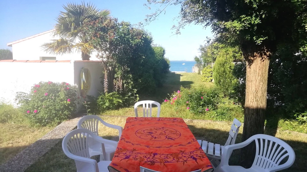 La Flotte House | Accès Océan sur Grand Terrain Clos