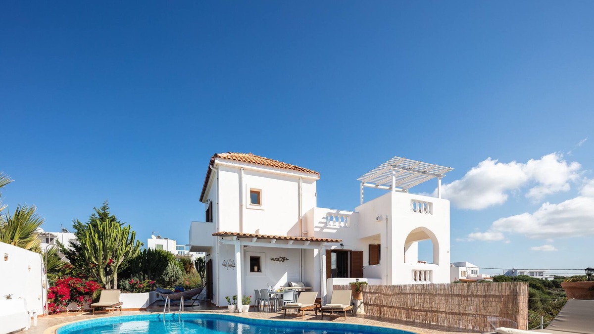 Stavros Villa | Access to a cove and nearby beaches, sea views, spacious garden!