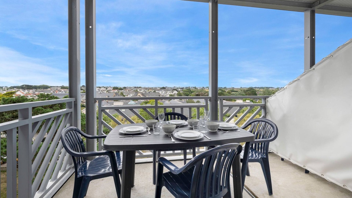 Le Croisic Apartment | access to the beach, pool, nice flat for 4