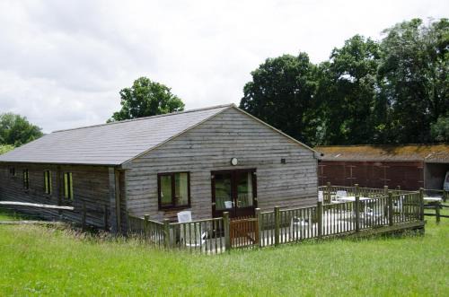 Mayfield House | Accessible Barn 4 Bedrooms Farm stay sleeps 8