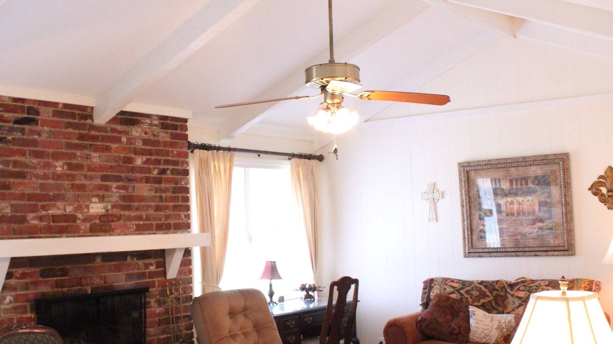 Ruston House | Accessible, family home near downtown Ruston, LA Tech, and the ballpark!