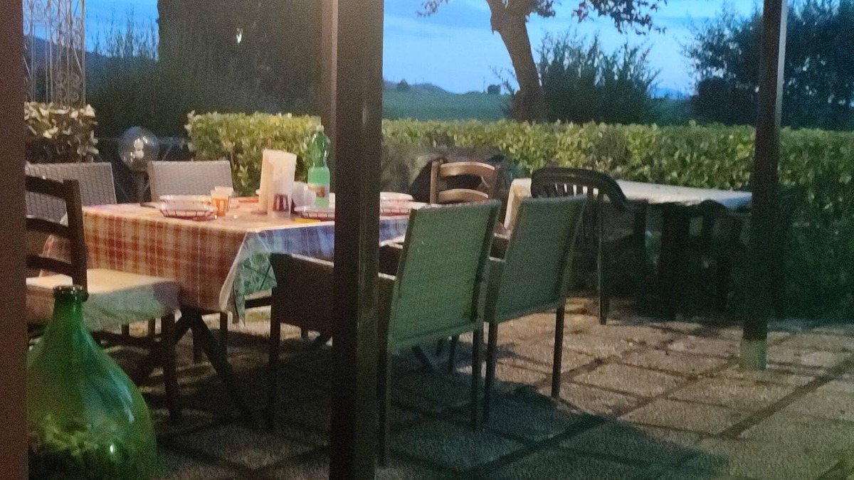 Casalini Apartment | Accogliente Appartamento in Antico Casolare con Piscina Condivisa