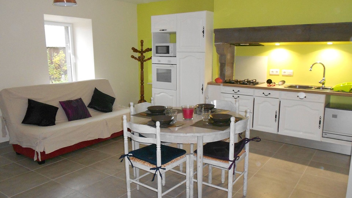 Saint-Sauves-d'Auvergne Apartment | Accommodation with WIFI in the heart of Auvergne