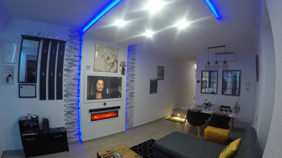 Beaumont-sur-Sarthe House | Accommodation at home