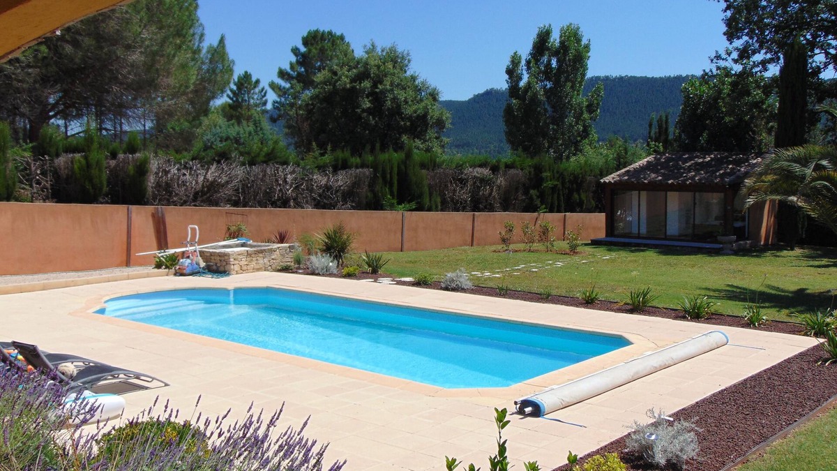 Bagnols-en-Foret Condo | Accommodation in a magnificent villa in the Var