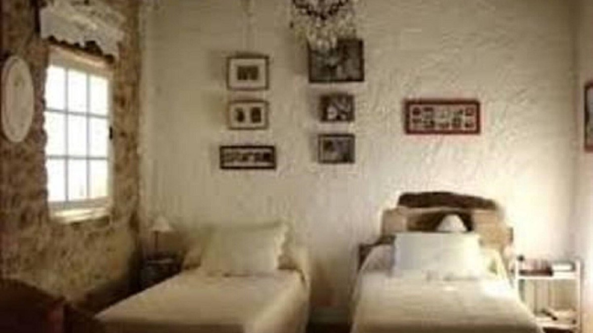 Sennely Cottage | accommodation in a bucolic setting