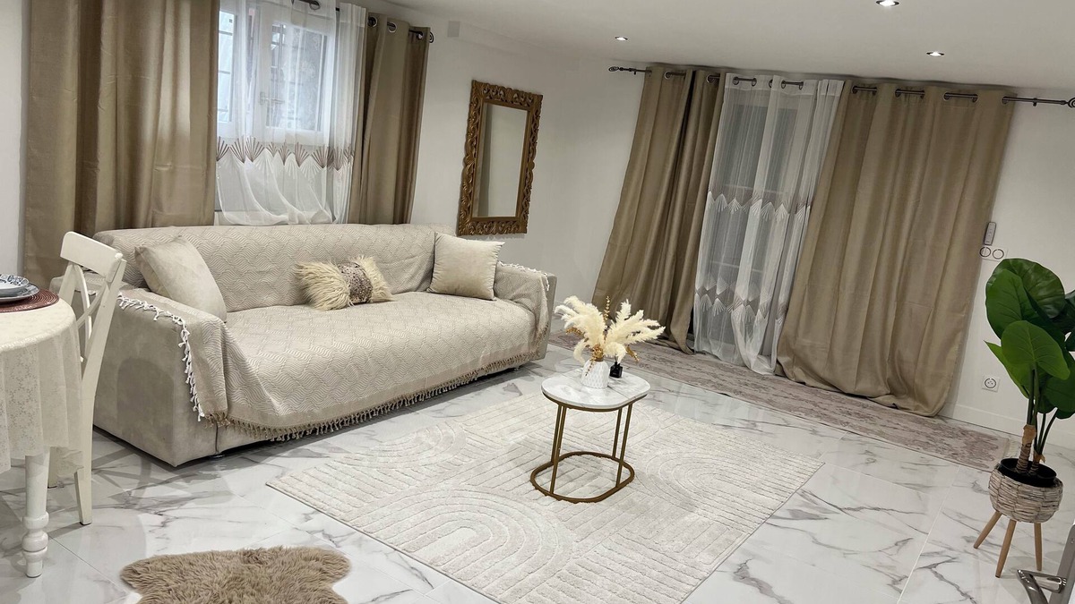 Palaiseau House | Accommodation Lina (near Paris)