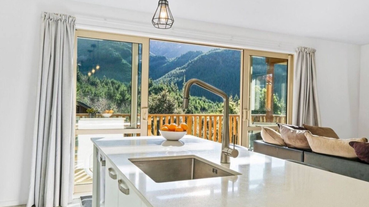 Hanmer Springs House | Acheron Views - a perfect alpine retreat