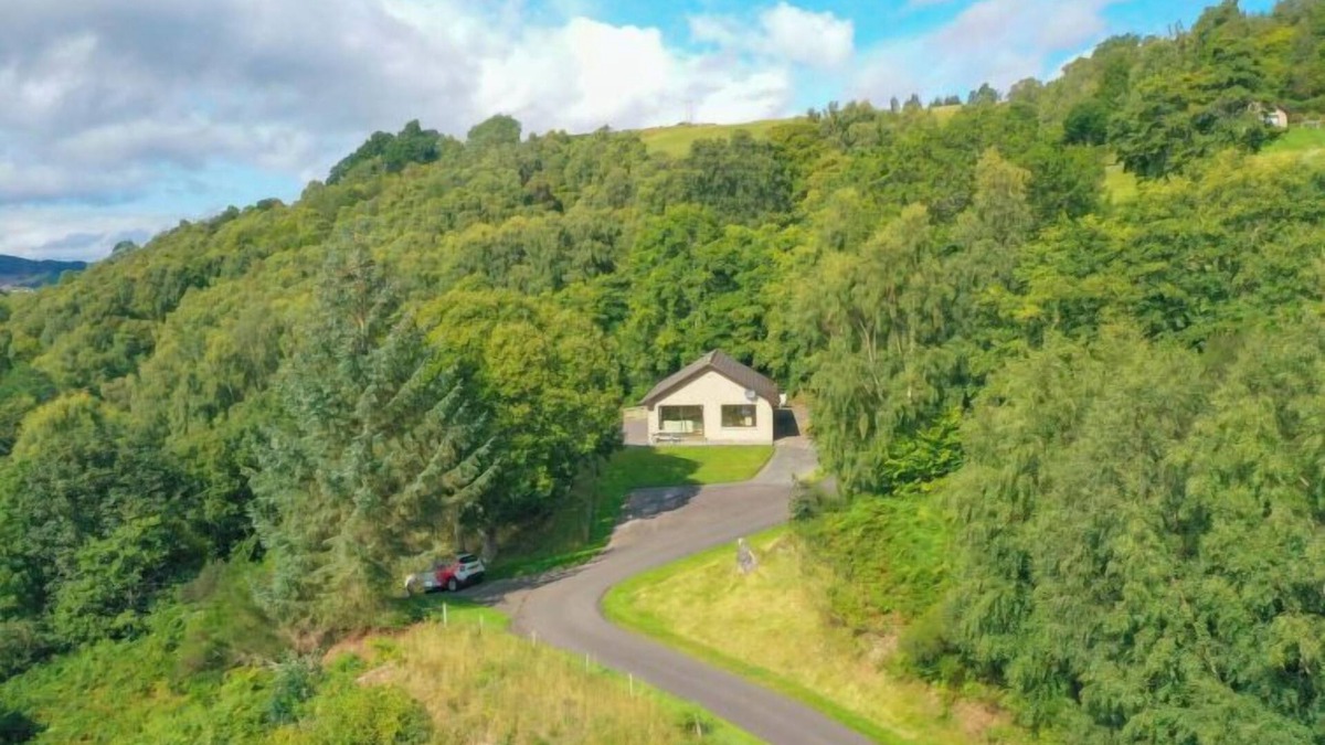 Lewiston House | Achmony Byre by Interhome