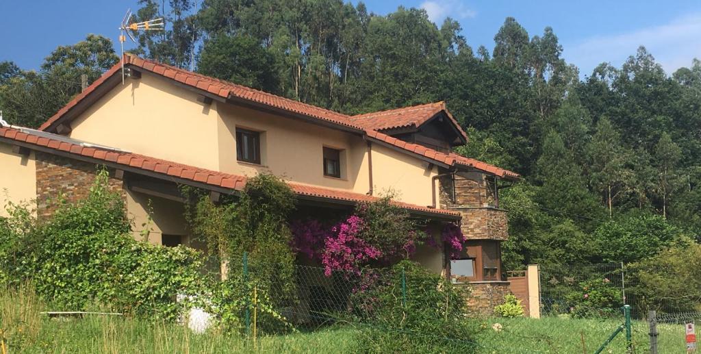 Candamo House | Acogedora Casa en Asturias