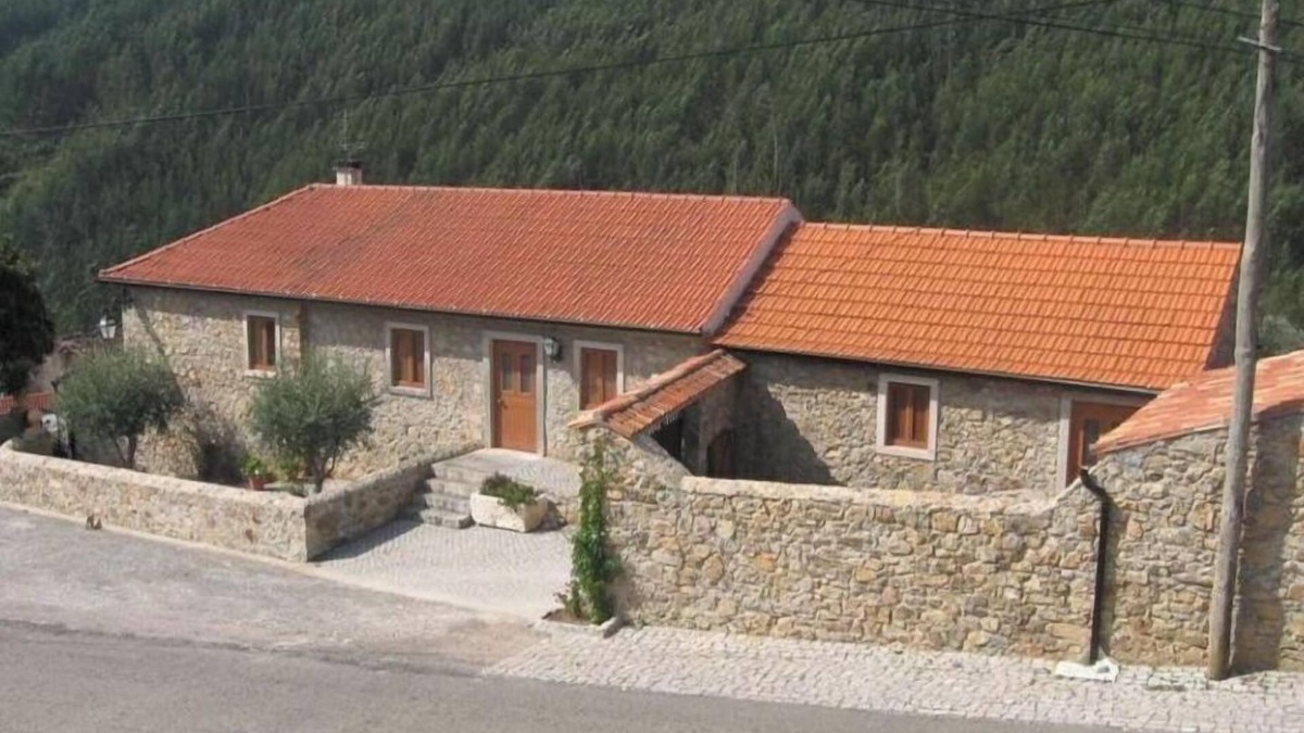 Figueiro dos Vinhos House | Acolina - Aguda