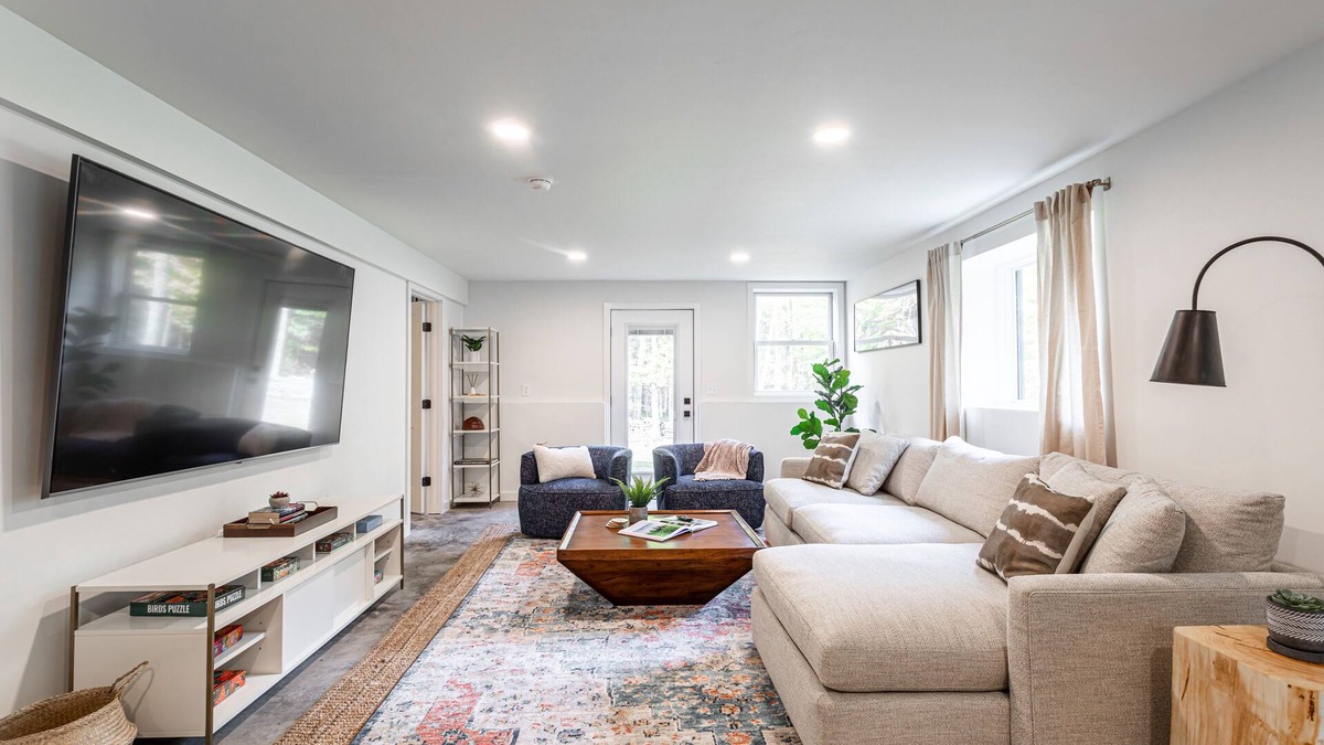 Olivebridge House | Acorn Hill - Game-room + Fireplace + Firepit + BBQ