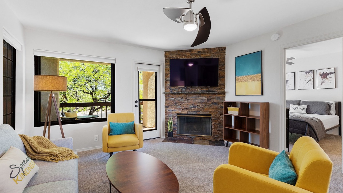 Fountain Hills Condo | Across from Fountain, Hiking, Dining. Mountain VIEWS!