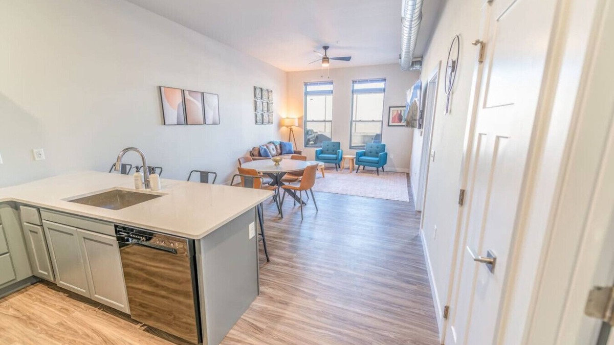 Downtown Eau Claire Apartment | ADA Compliant 1br Apartment/Downtown/UWEC