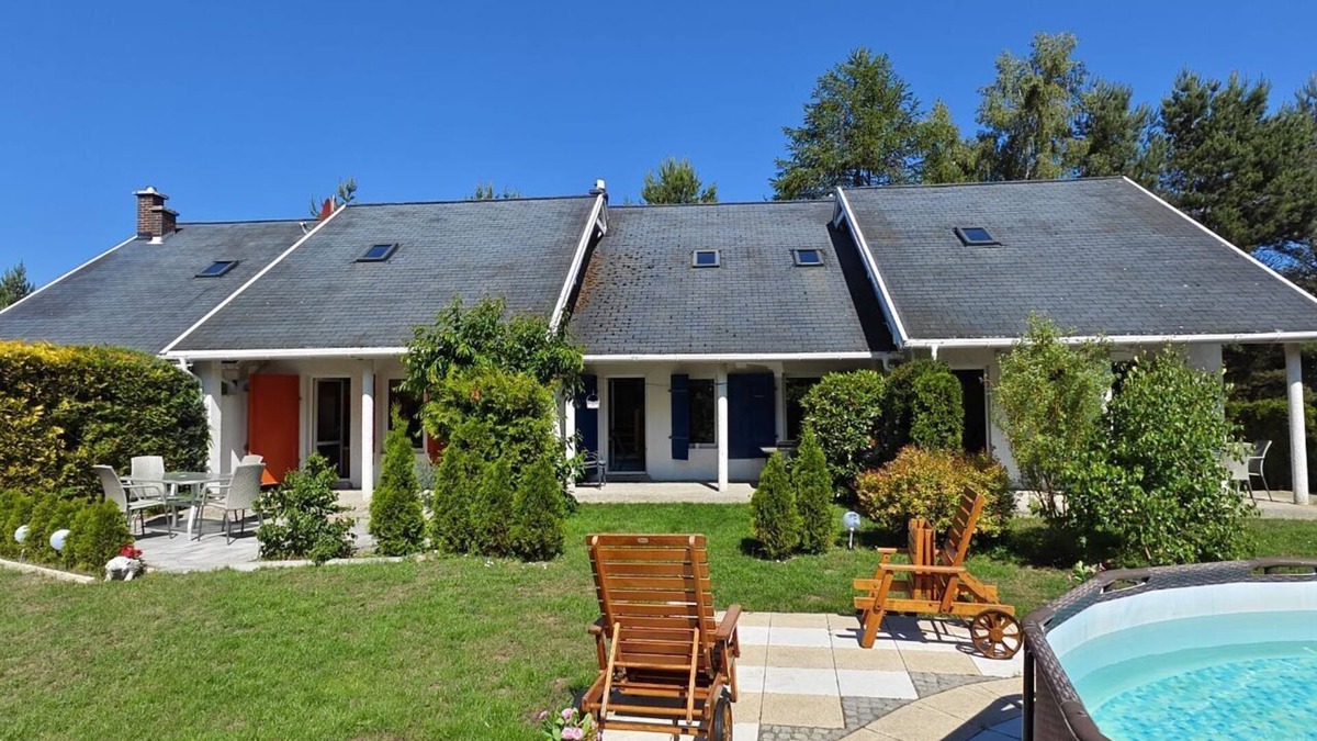 Czarny Mlyn House | ADAGIO- lots of garden, playground u. Paddling pool, TTenis, lots of nature, Baltic Sea