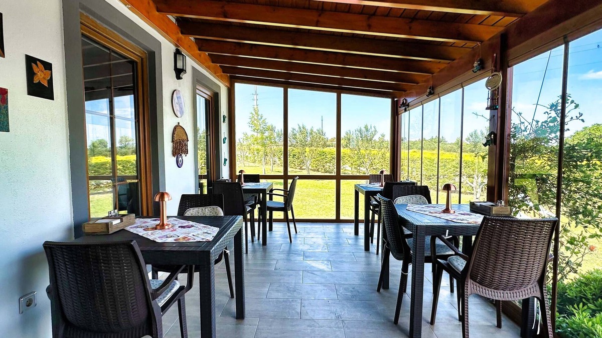 Bozcaada Hotel | Adayel Otel & Bağ Evi