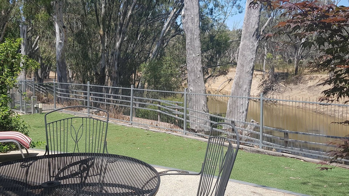 Echuca Apartment | Adelphi Apartment 6