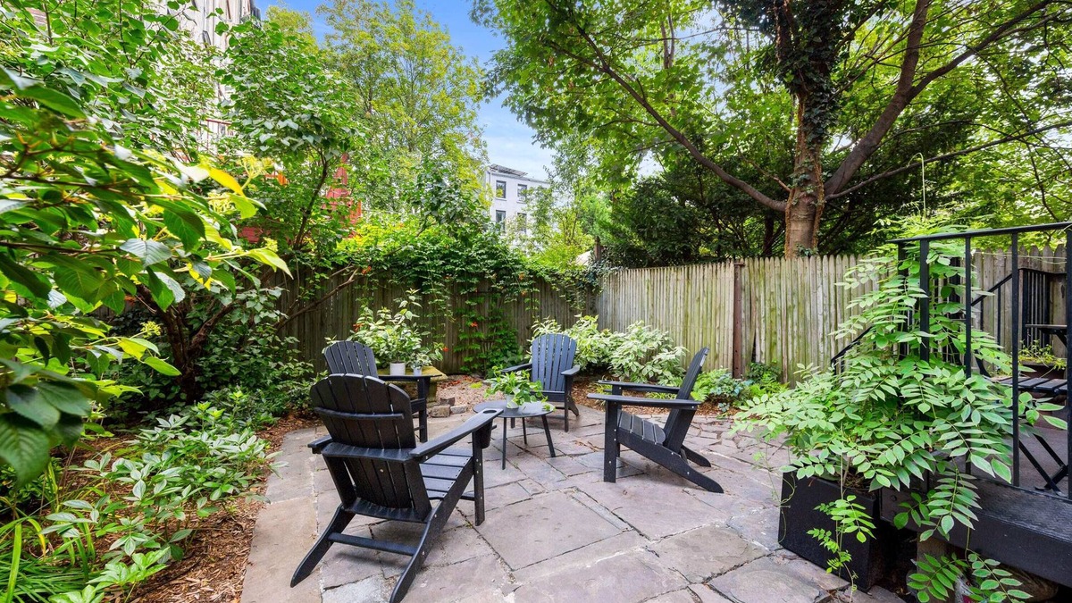 Clinton Hill Apartment | Adelphi Manor | 5BR Ft Greene w/Patio & Porch