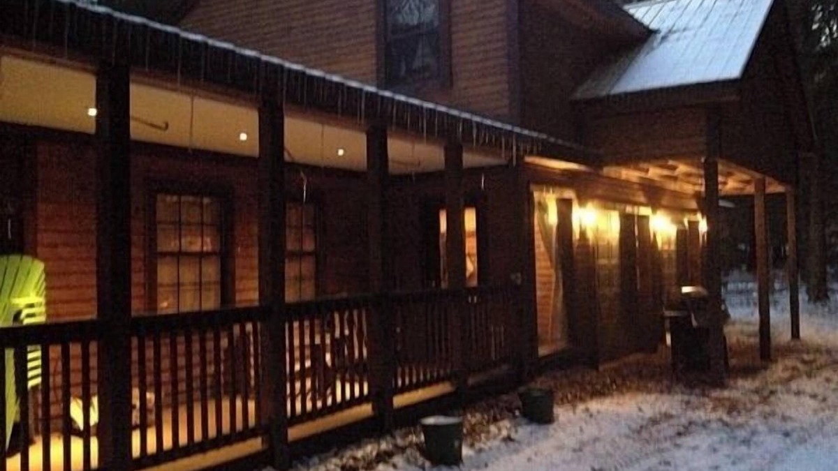 Brantingham Cabin | Adirondack Cabin On Beautiful Lake Brantingham, NY