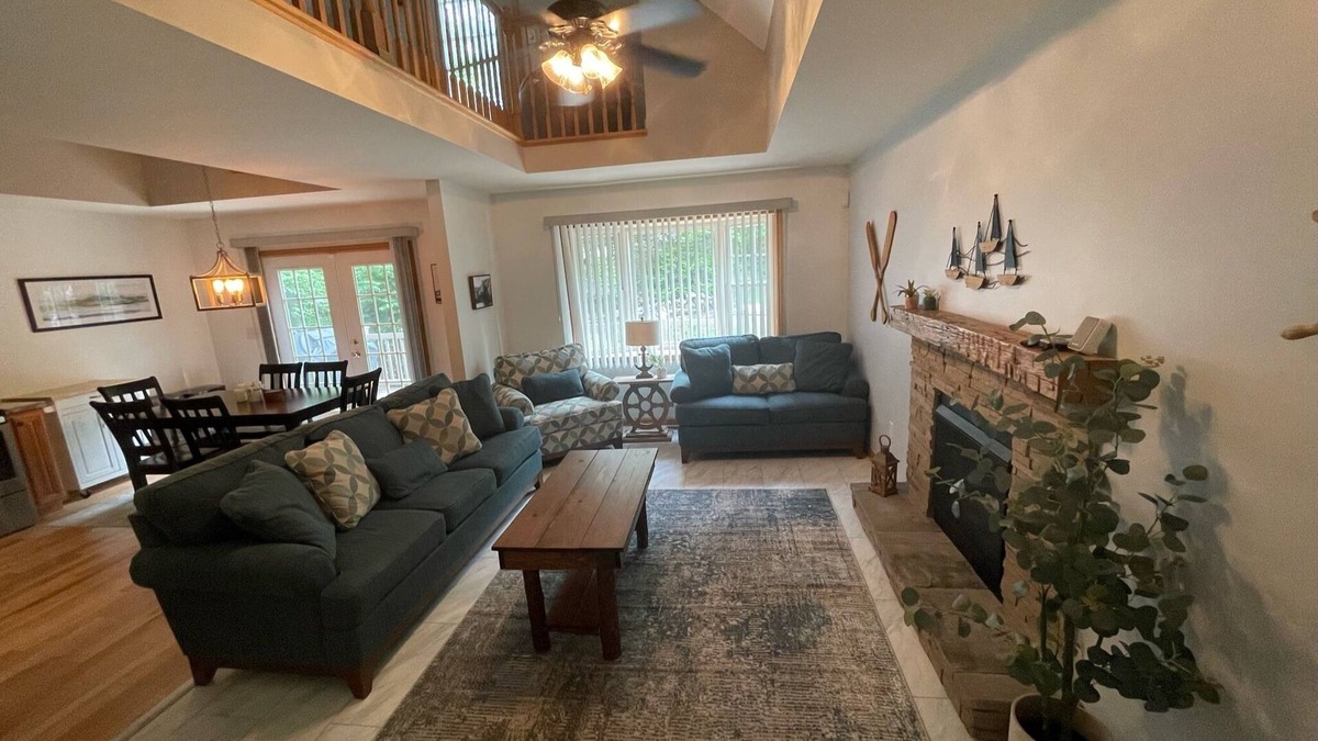 Lake George House | Adirondack Cape 3 bed 2 bath, game room winter special - ask about free night