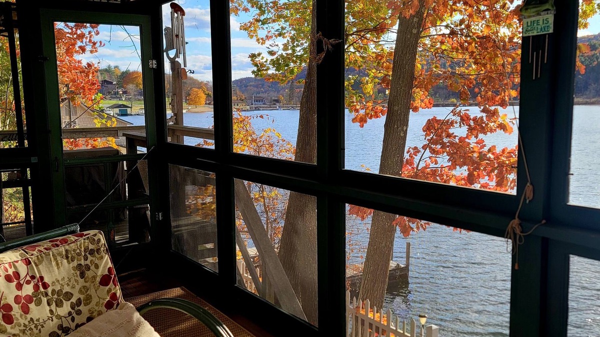 Lake George House | Adirondack Fall colors, lakeside fishing, great hiking. Evening fires.