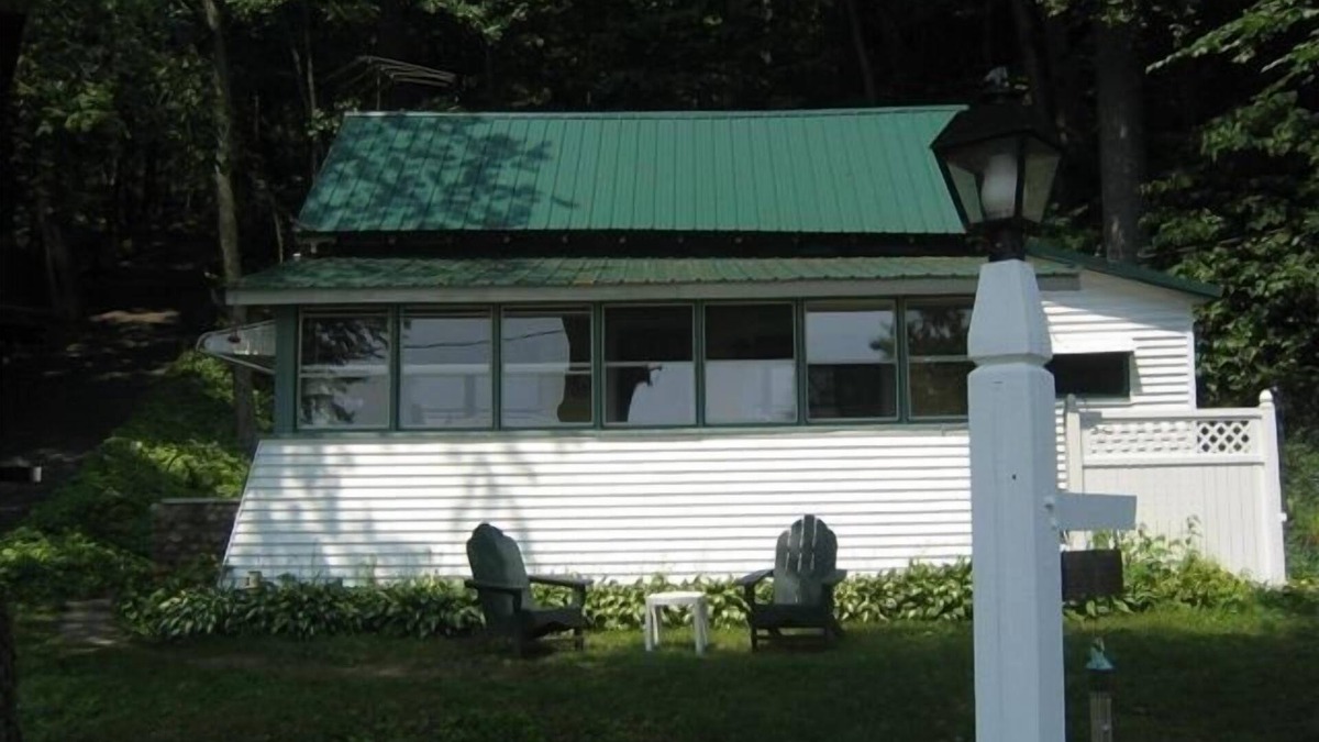 Queensbury Cottage | Adirondack Lake Front Cottage