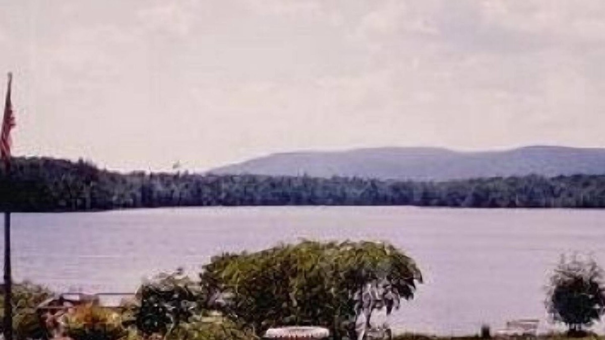 Queensbury Cottage | Adirondack Lake Front Cottage