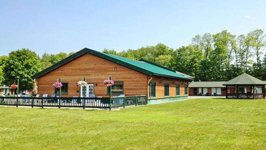Thendara Cabin | Adirondack Lodge Old Forge