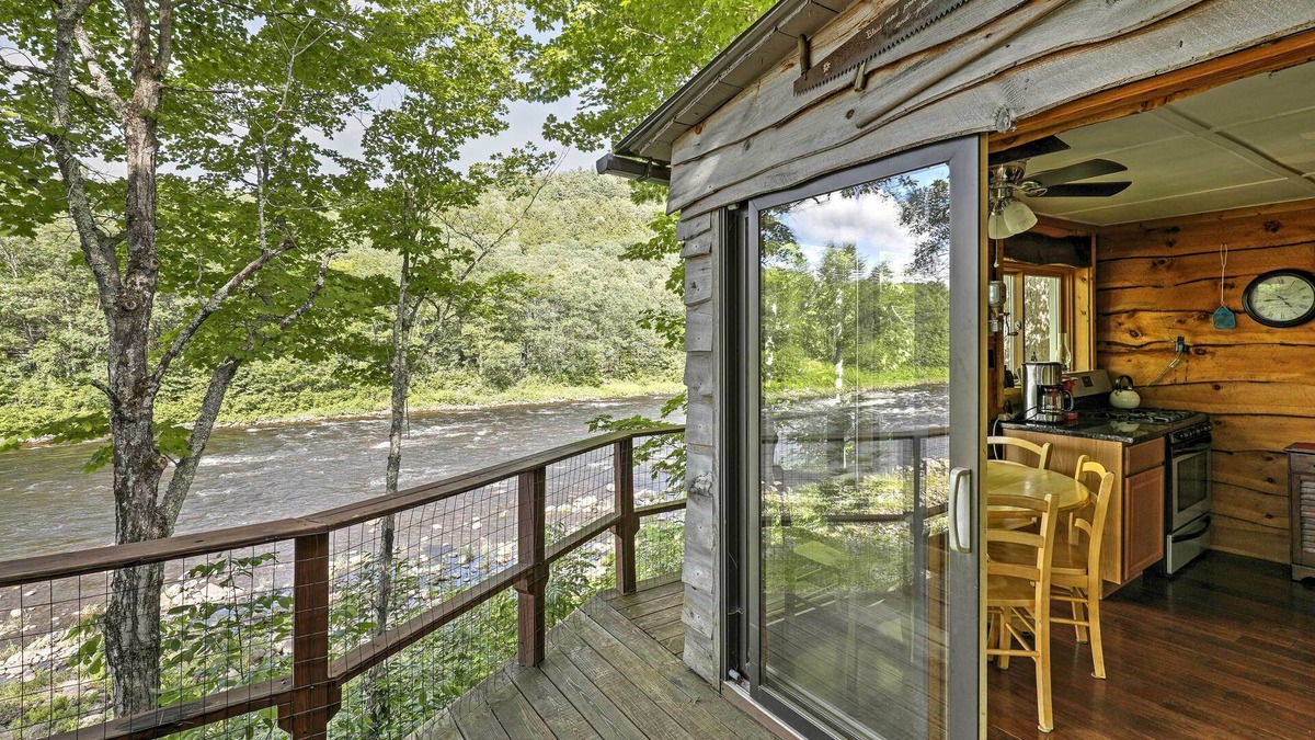 The Glen Cottage | Adirondack Mountains Cottage Near Gore Mountain!