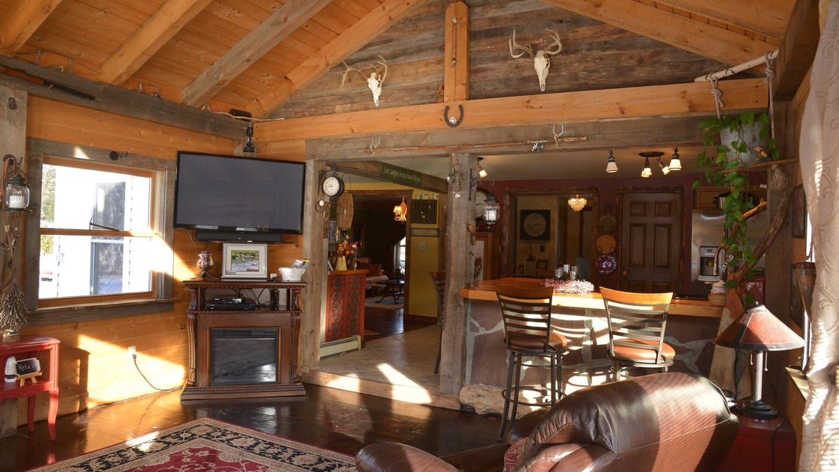 Keeseville Other | Adirondack Mountain View*unique Exquisite Farmhouse 6 person Hot Tub