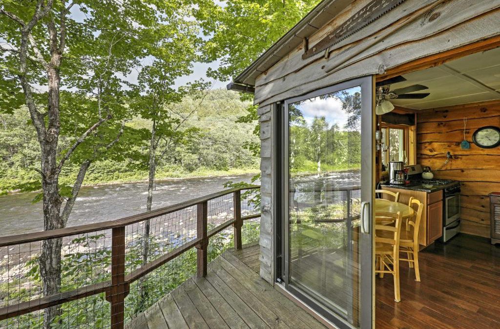 The Glen House | Adirondack Mountains Cottage Near Gore Mountain!